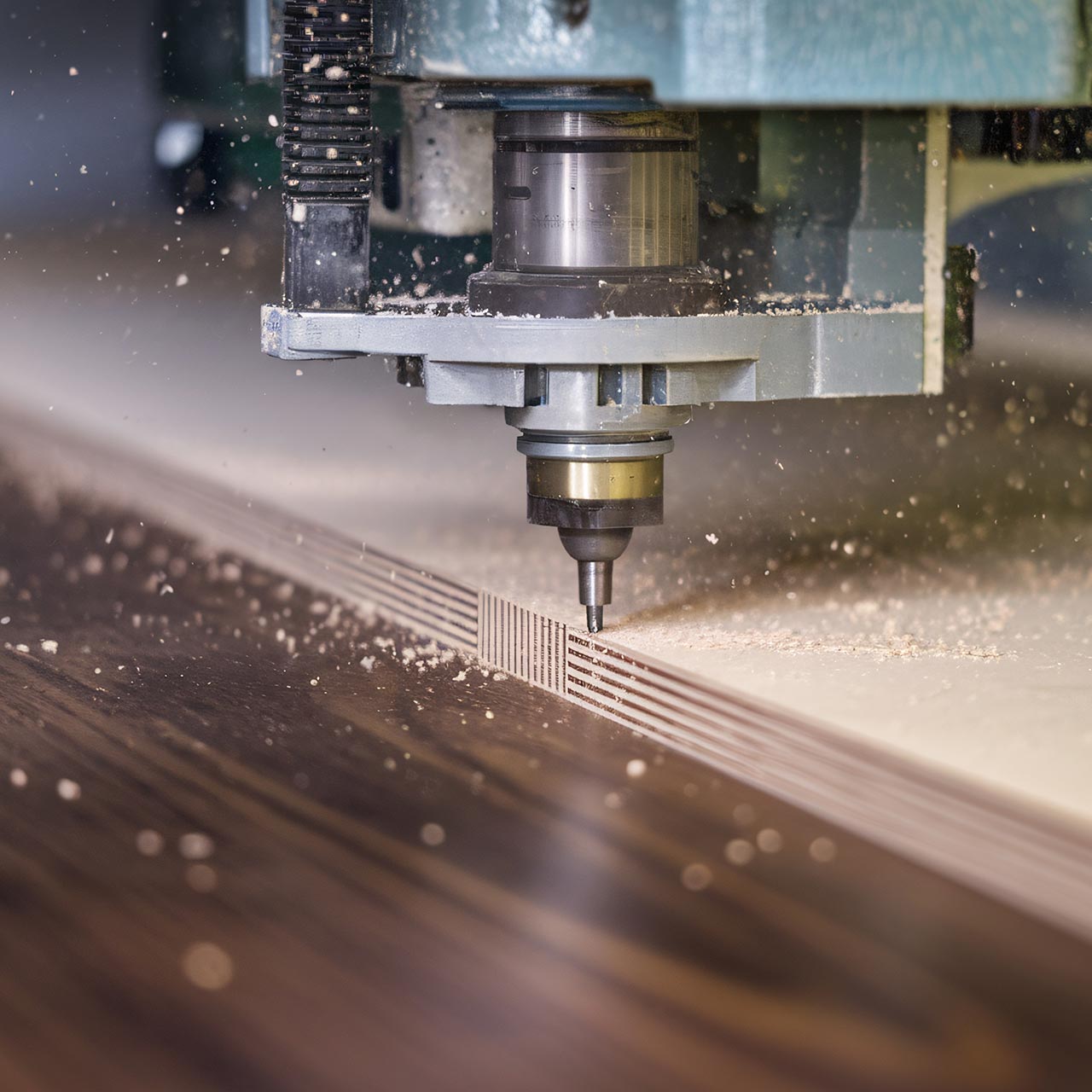 SEZIONATURA, BORDATURA, FORATURA E PRESSATURA DI LAMINATO